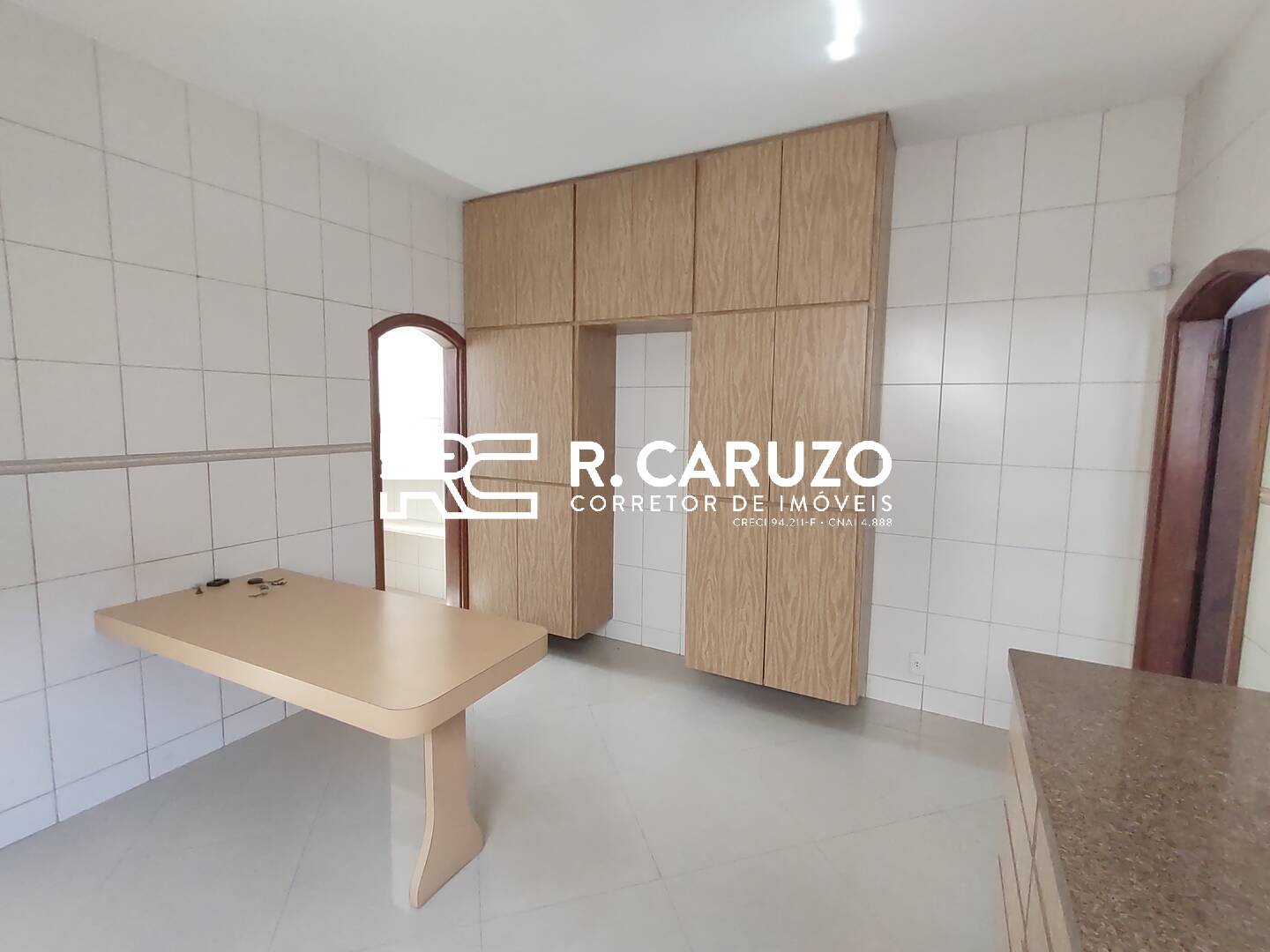 Casa à venda com 3 quartos, 324m² - Foto 7