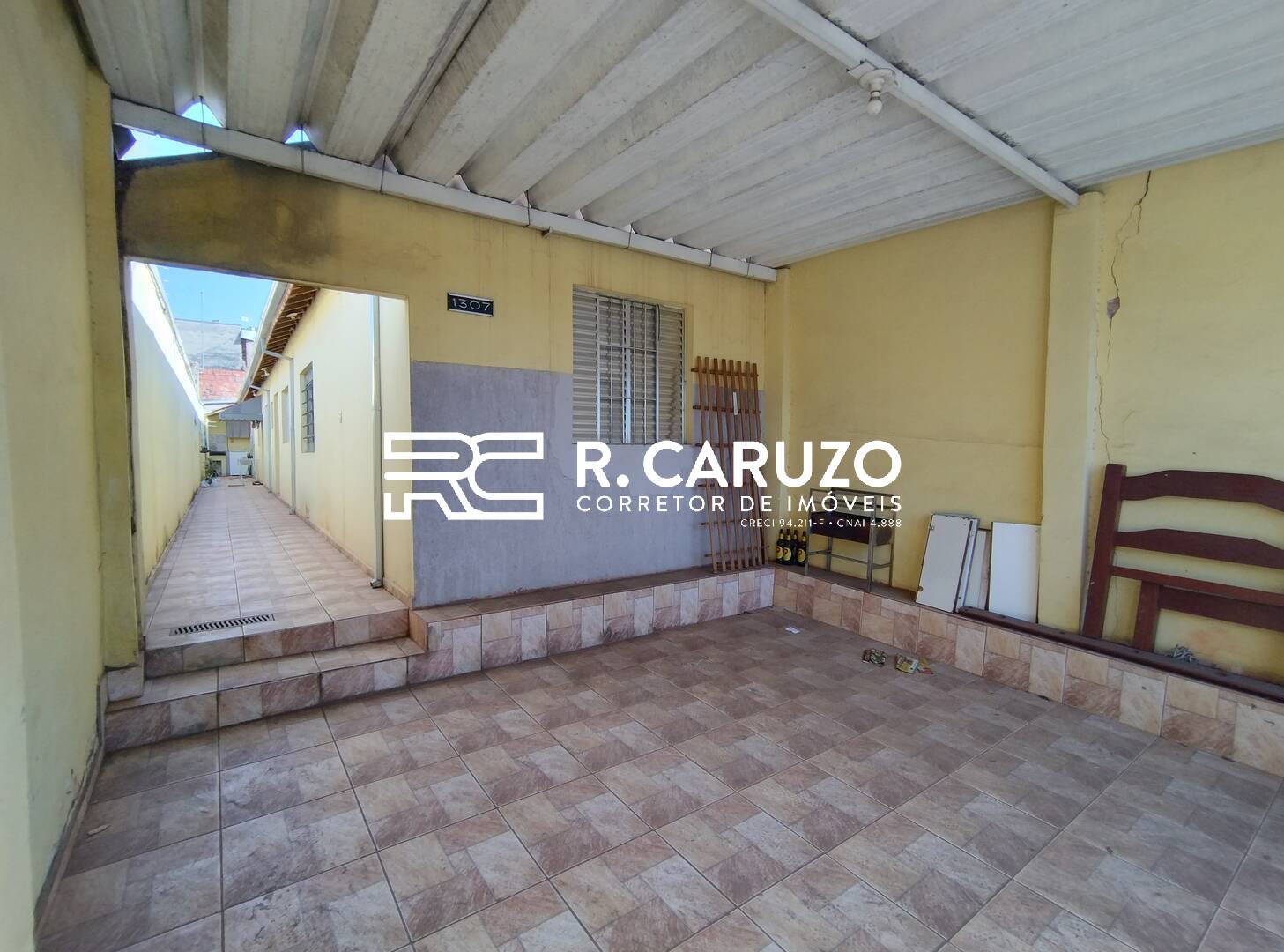 Casa à venda com 2 quartos, 125m² - Foto 1