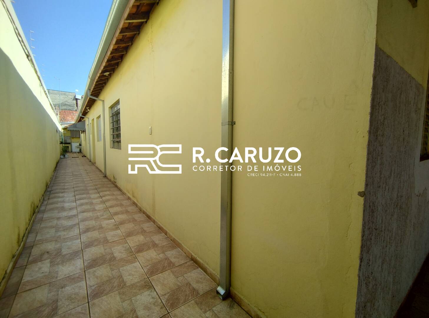 Casa à venda com 2 quartos, 125m² - Foto 2