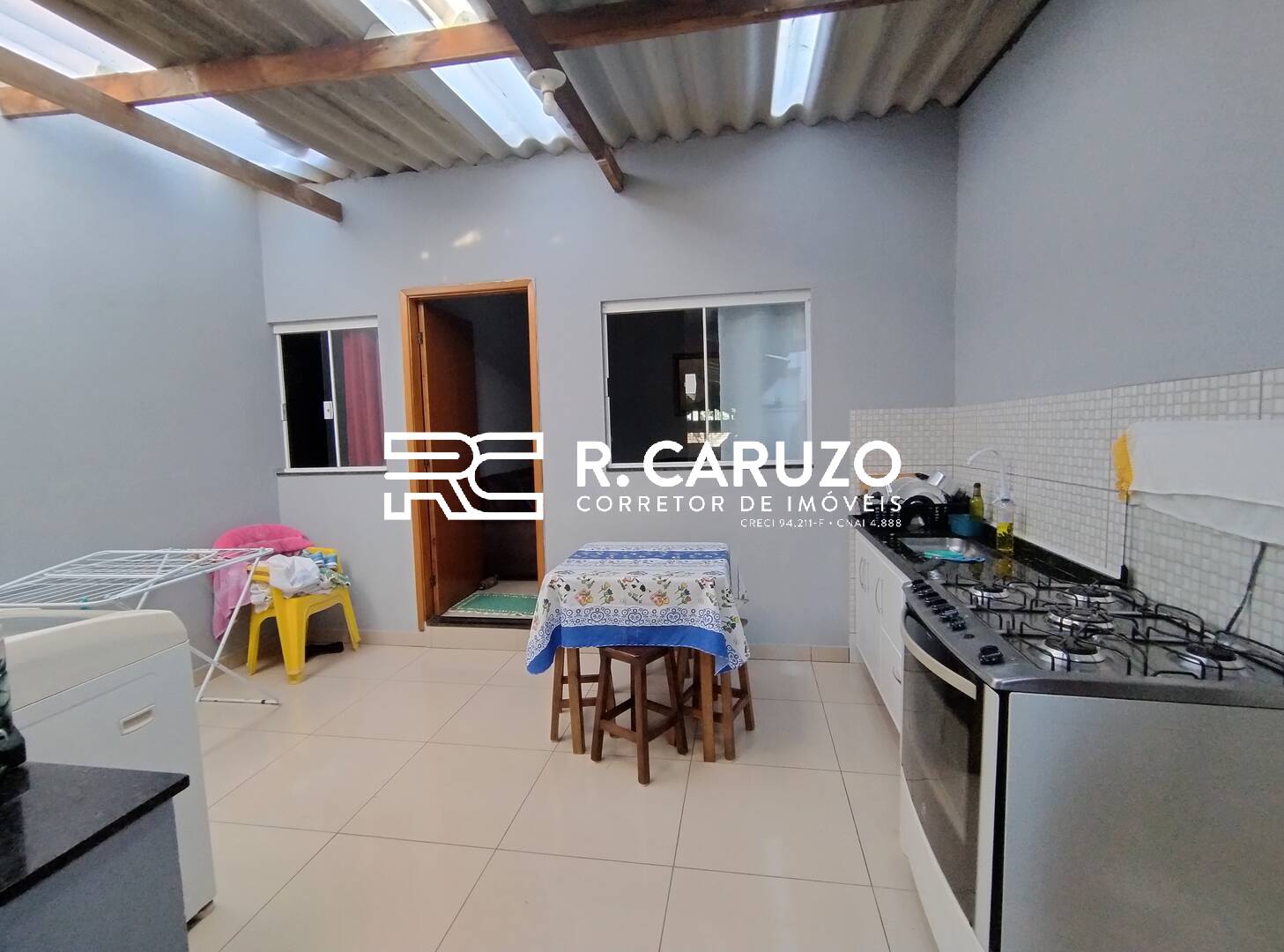 Casa à venda com 2 quartos, 120m² - Foto 9