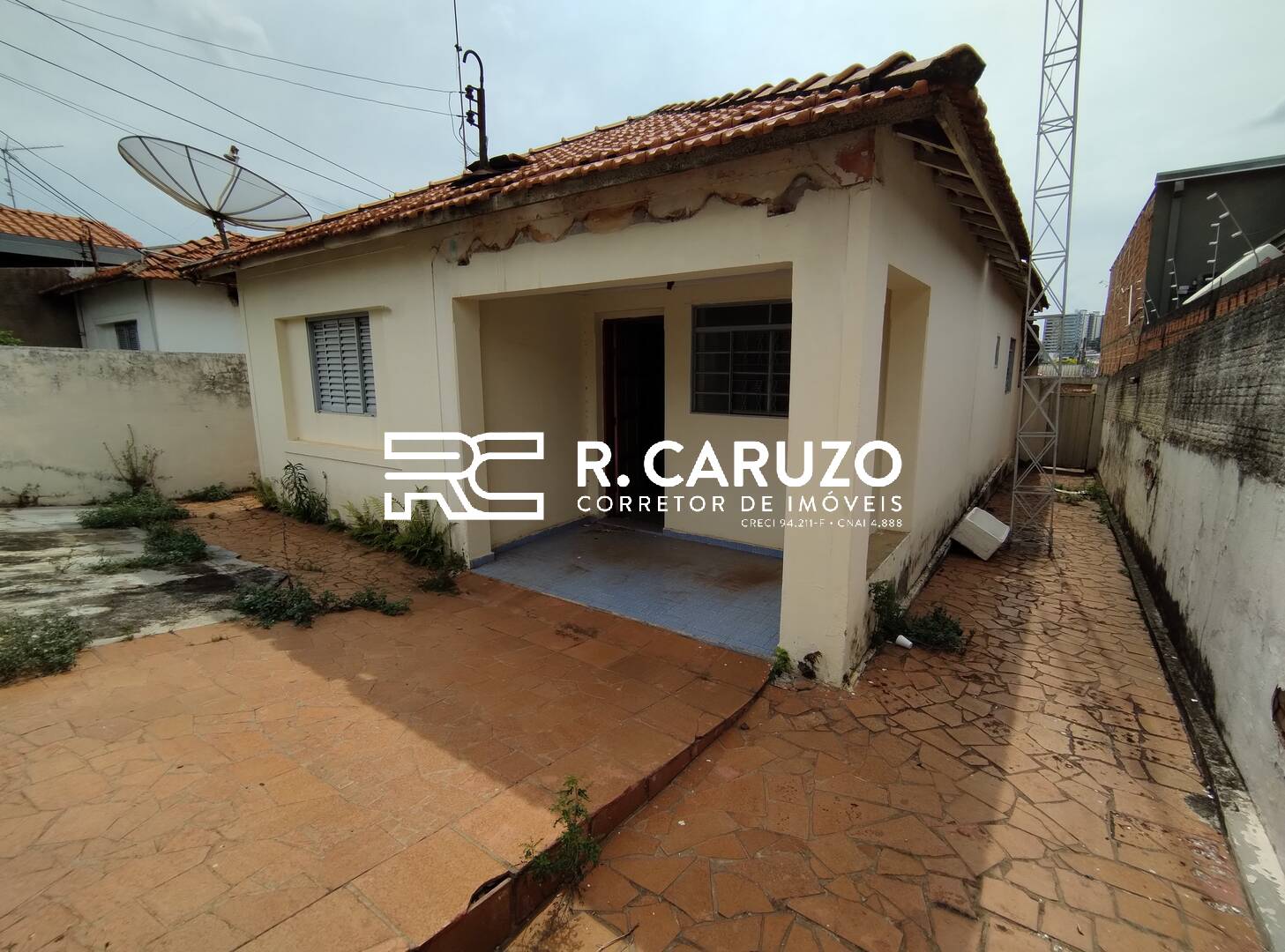 Casa à venda com 3 quartos, 129m² - Foto 1