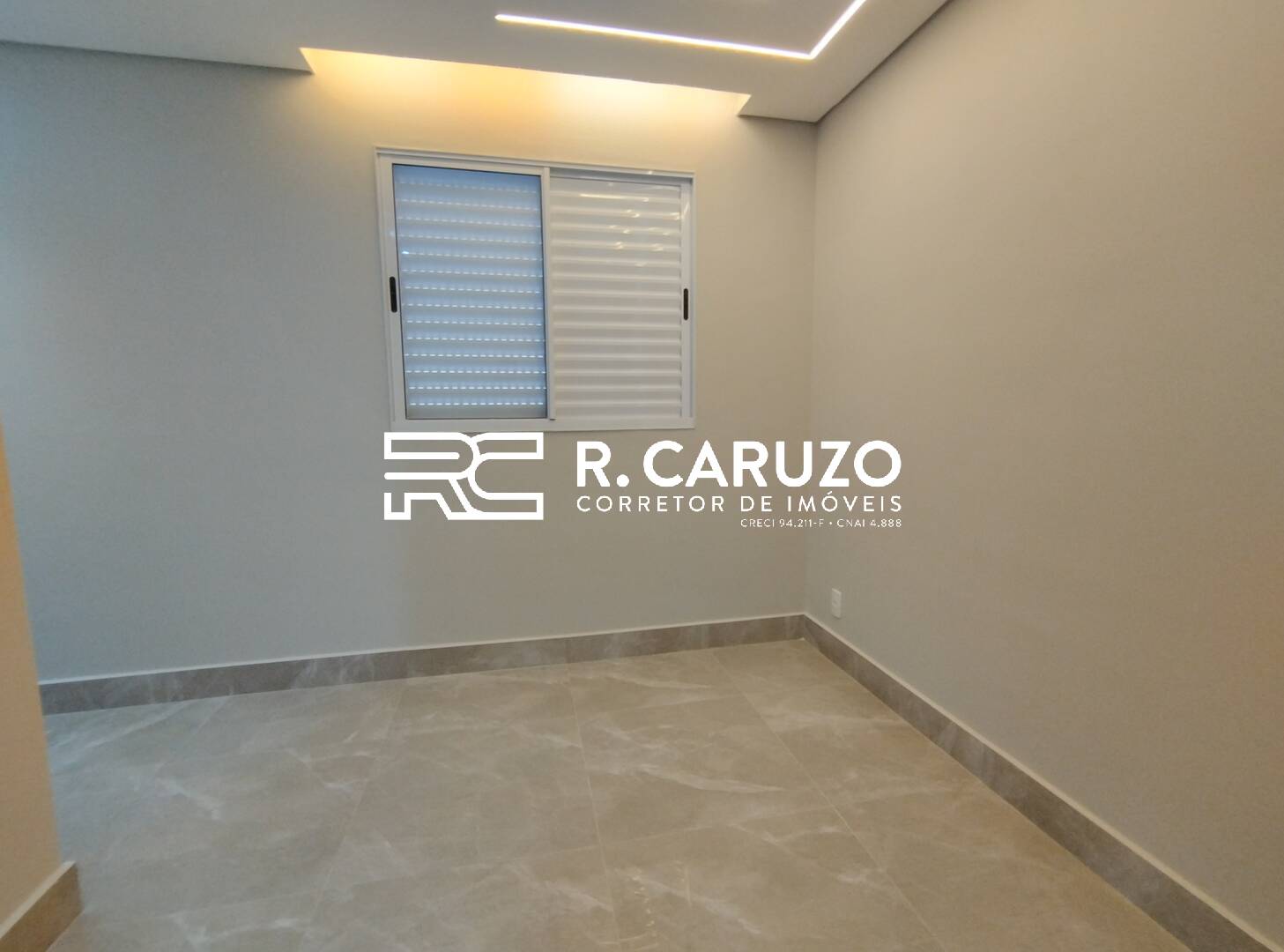 Apartamento à venda com 2 quartos, 67m² - Foto 8