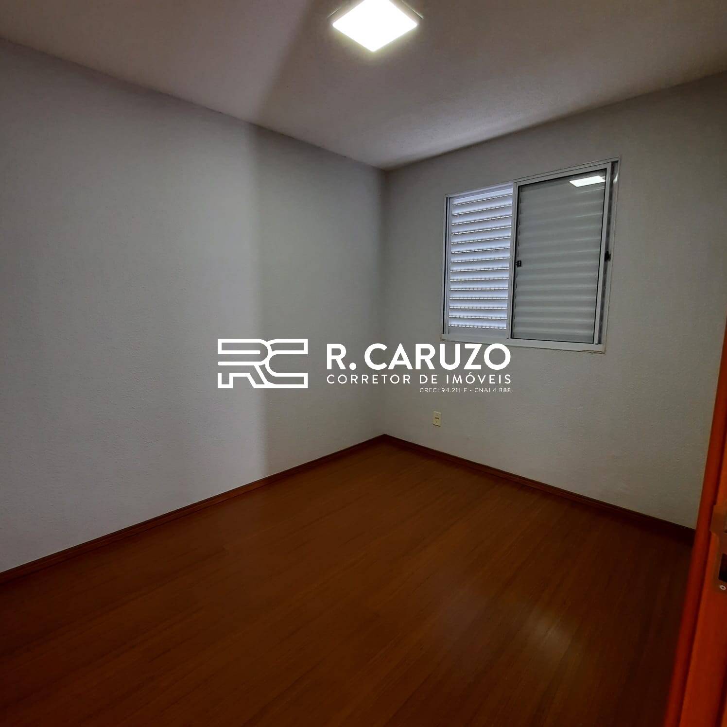 Apartamento à venda com 2 quartos, 45m² - Foto 4