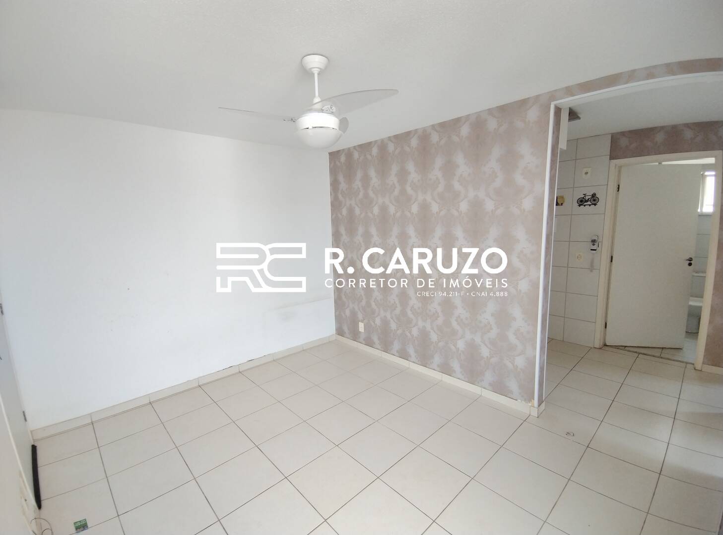 Apartamento à venda com 2 quartos, 45m² - Foto 2